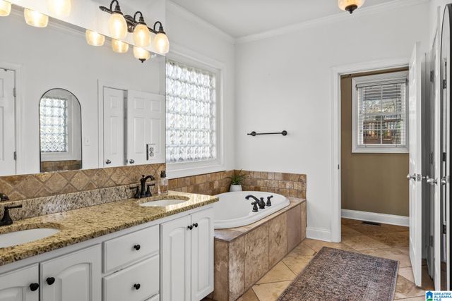 204 ESSEX DRIVE, Sterrett, AL 35147