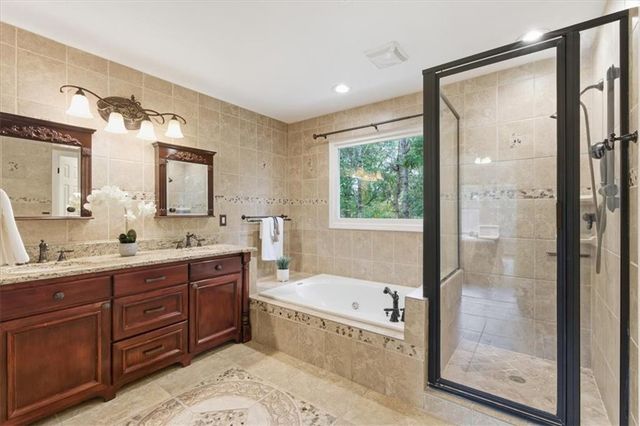 535 Tumbling Creek Drive, Alpharetta, GA 30005