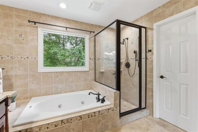 535 Tumbling Creek Drive, Alpharetta, GA 30005