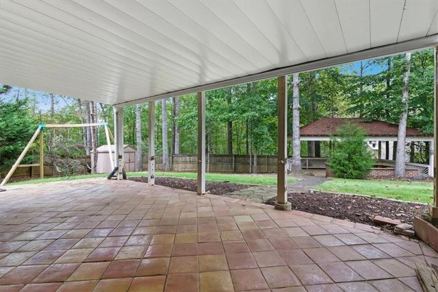 535 Tumbling Creek Drive, Alpharetta, GA 30005