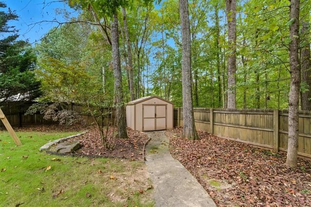 535 Tumbling Creek Drive, Alpharetta, GA 30005