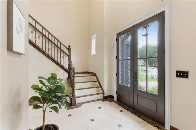 535 Tumbling Creek Drive, Alpharetta, GA 30005