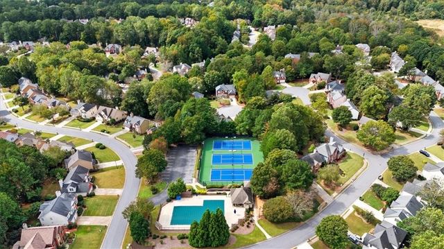 535 Tumbling Creek Drive, Alpharetta, GA 30005