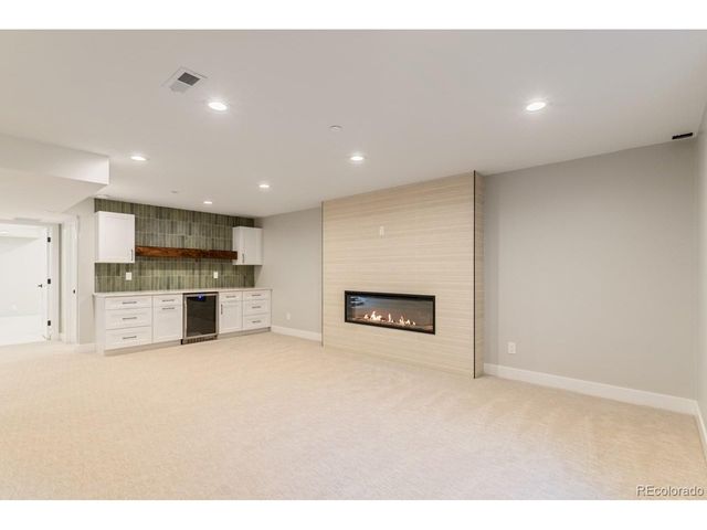 2552 E Alameda Ave 92, Denver, CO 80209