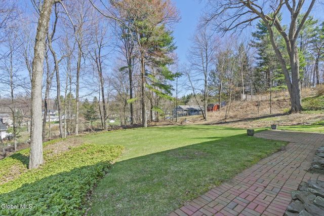 8 Saddle Hill Road, Poestenkill, NY 12198