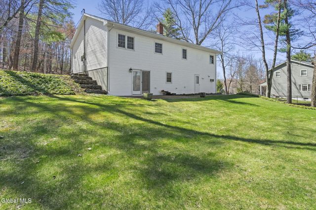 8 Saddle Hill Road, Poestenkill, NY 12198