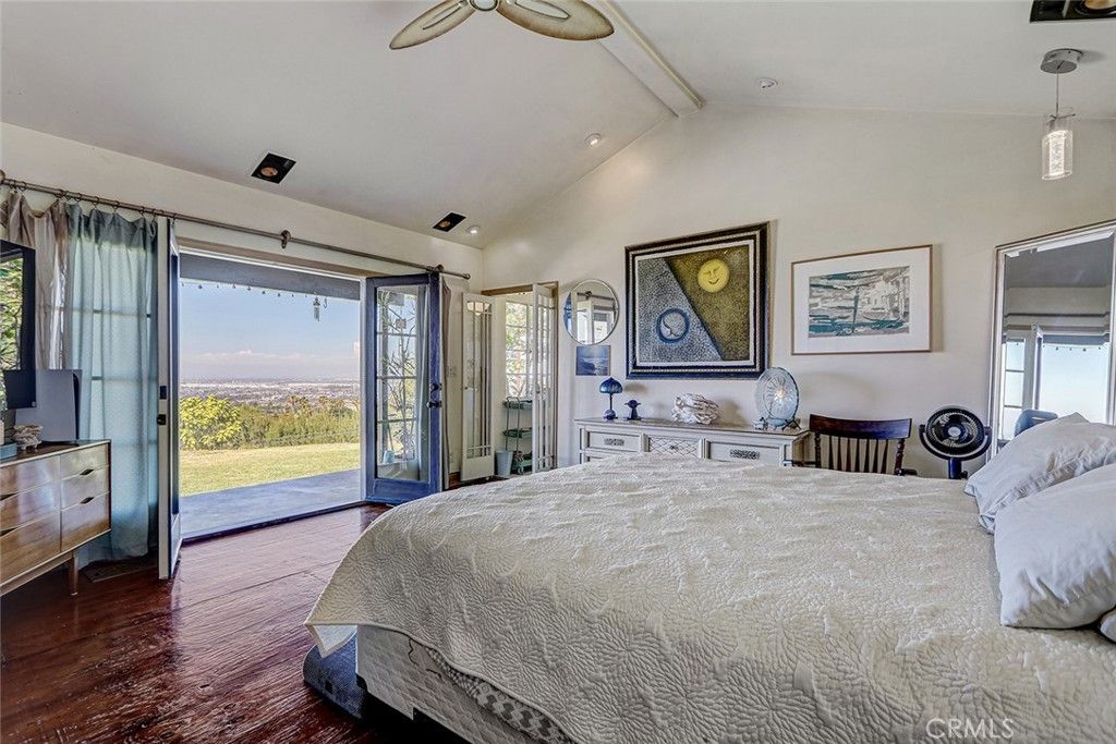 Image 15 of property listing at 25 Headland Drive, Rancho Palos Verdes, CA 90275