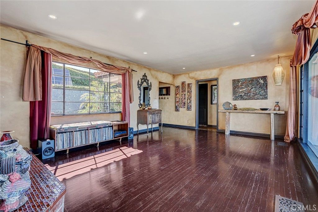 Image 27 of property listing at 25 Headland Drive, Rancho Palos Verdes, CA 90275