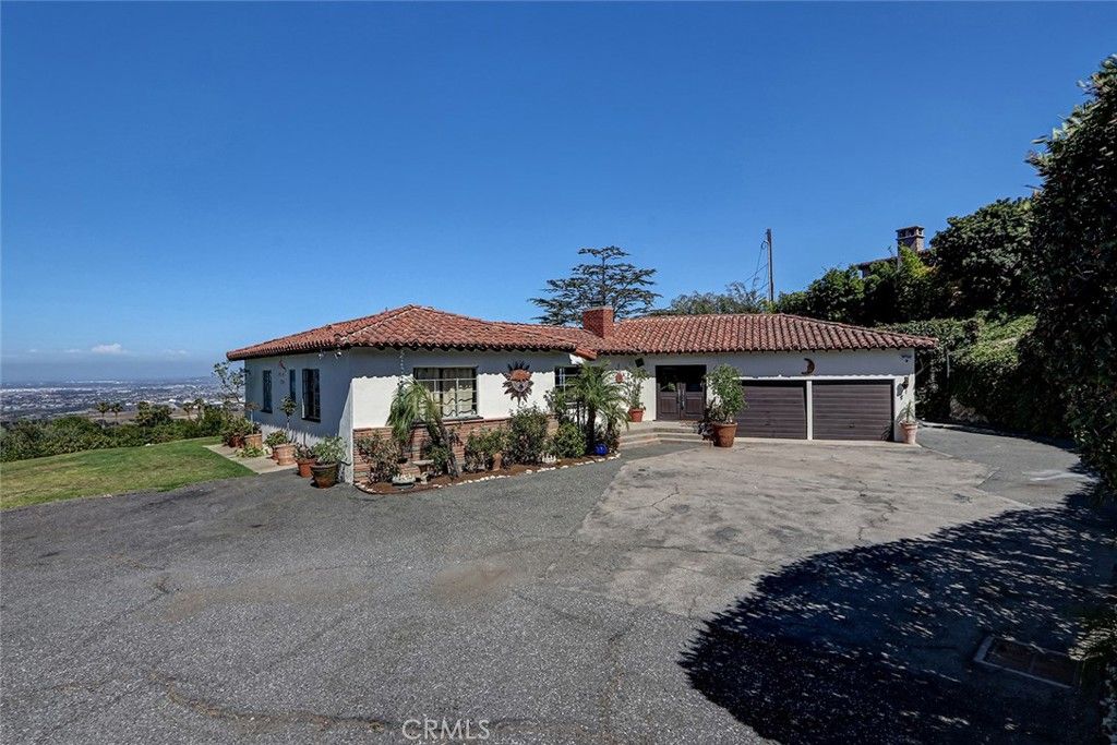 Image 3 of property listing at 25 Headland Drive, Rancho Palos Verdes, CA 90275