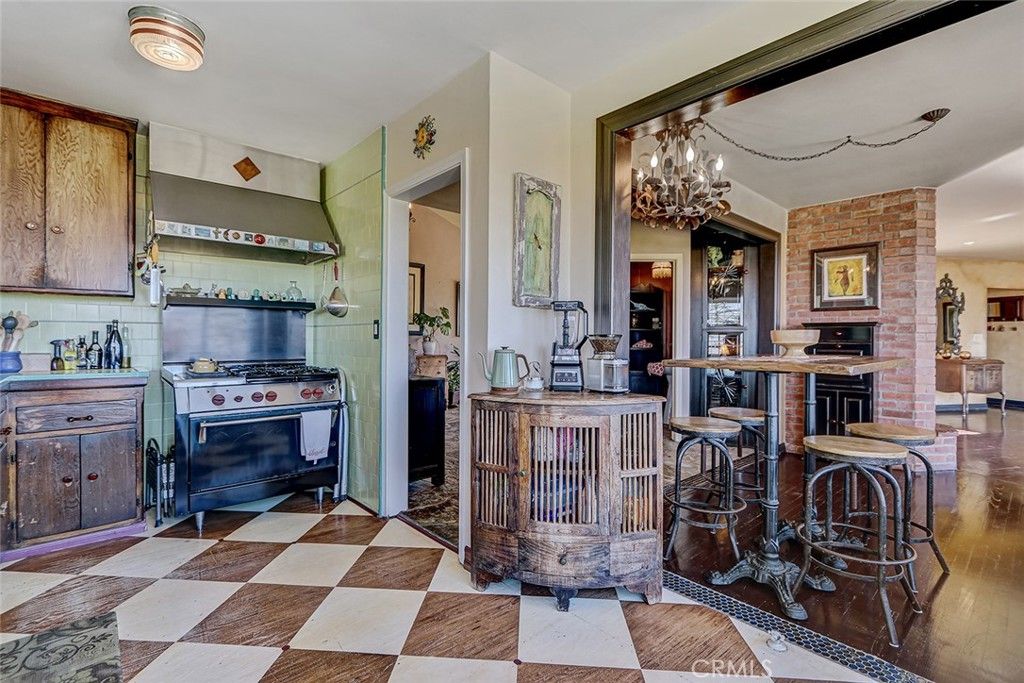 Image 32 of property listing at 25 Headland Drive, Rancho Palos Verdes, CA 90275