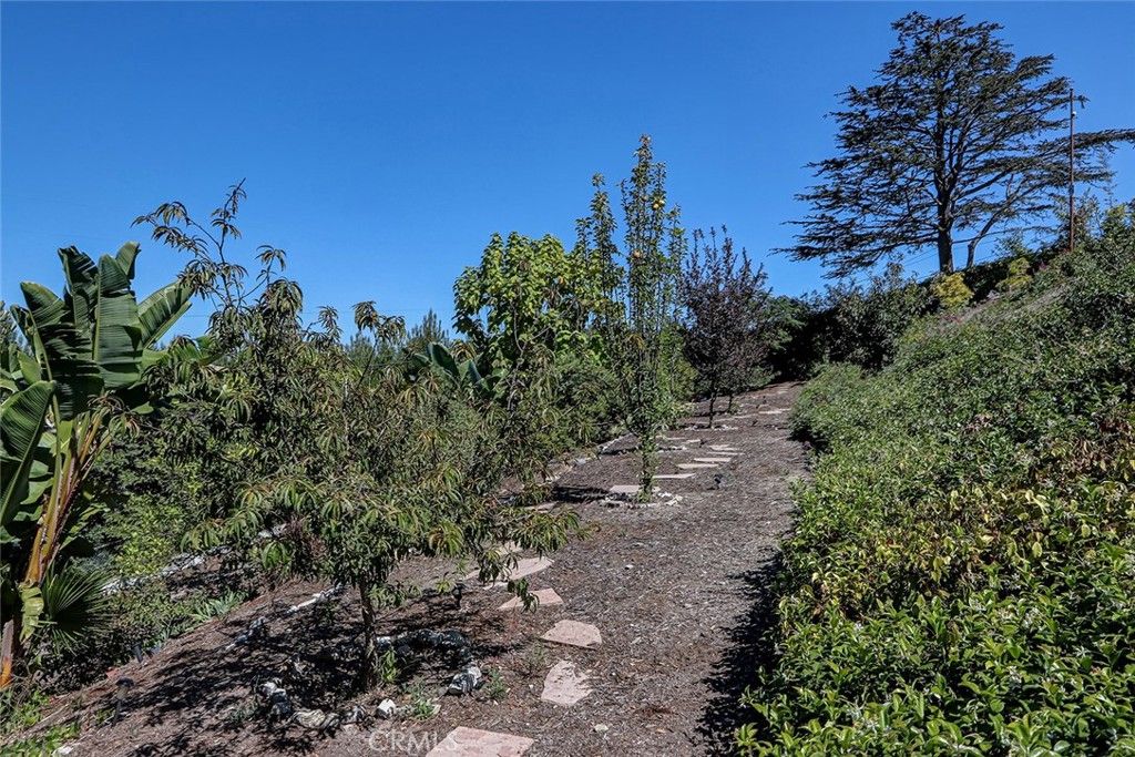 Image 42 of property listing at 25 Headland Drive, Rancho Palos Verdes, CA 90275