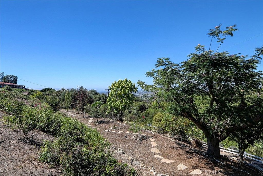 Image 49 of property listing at 25 Headland Drive, Rancho Palos Verdes, CA 90275