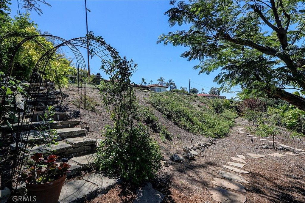 Image 51 of property listing at 25 Headland Drive, Rancho Palos Verdes, CA 90275