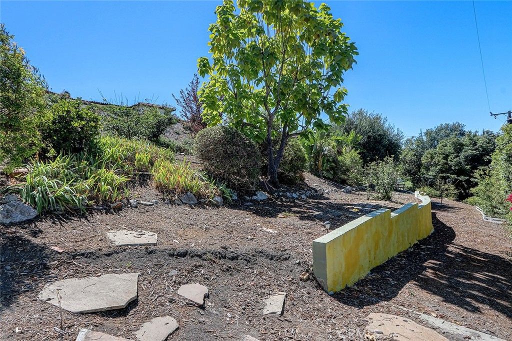 Image 54 of property listing at 25 Headland Drive, Rancho Palos Verdes, CA 90275