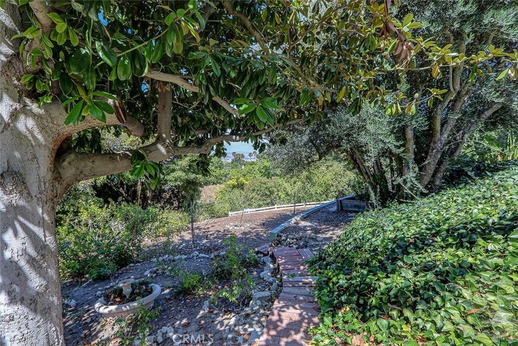 Image 55 of property listing at 25 Headland Drive, Rancho Palos Verdes, CA 90275