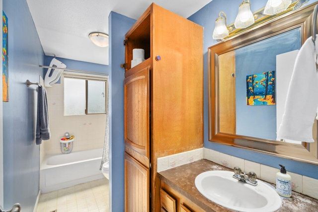 10816 E 31st Ave, Spokane Valley, WA 99206