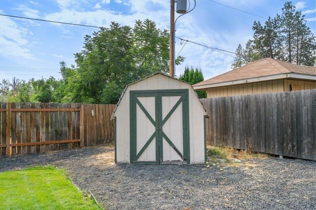 10816 E 31st Ave, Spokane Valley, WA 99206