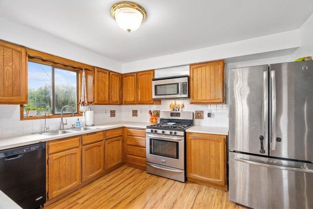 10816 E 31st Ave, Spokane Valley, WA 99206