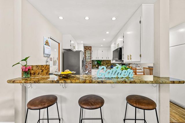 17529 Mayflower Drive, Castro Valley, CA 94546