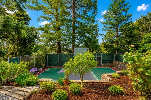 17529 Mayflower Drive, Castro Valley, CA 94546