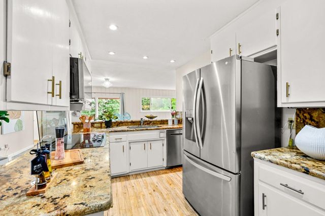 17529 Mayflower Drive, Castro Valley, CA 94546