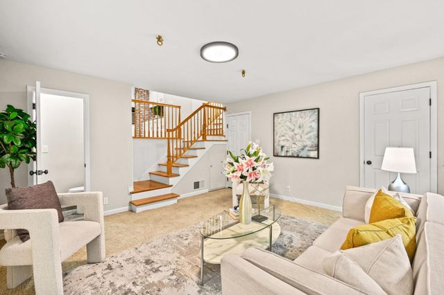 17529 Mayflower Drive, Castro Valley, CA 94546
