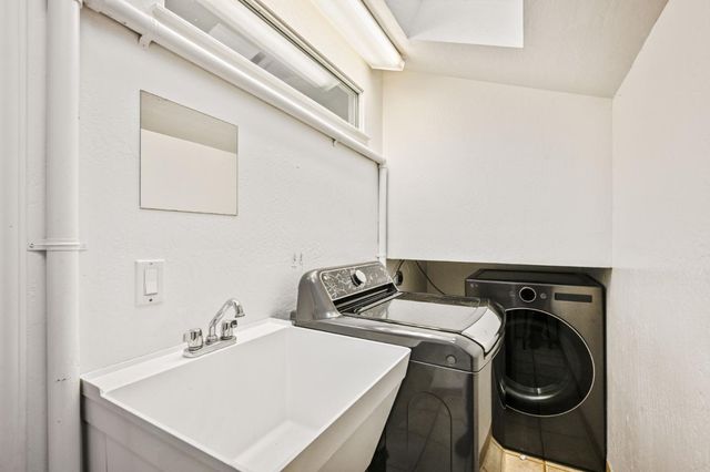 17529 Mayflower Drive, Castro Valley, CA 94546