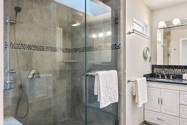 17529 Mayflower Drive, Castro Valley, CA 94546