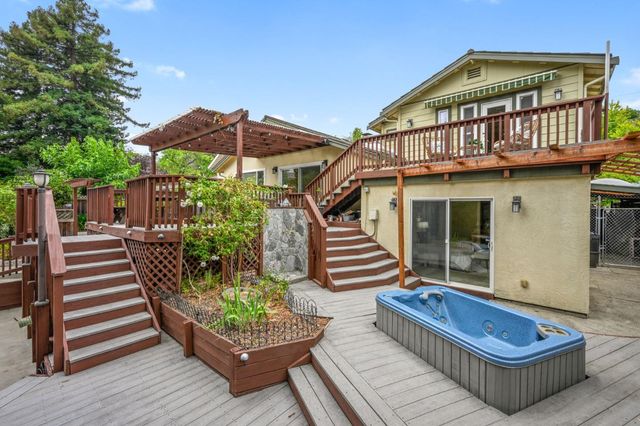 17529 Mayflower Drive, Castro Valley, CA 94546