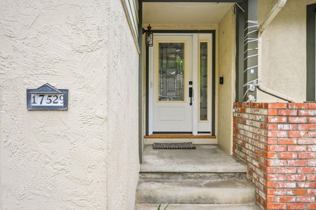 17529 Mayflower Drive, Castro Valley, CA 94546