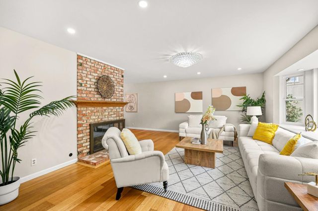 17529 Mayflower Drive, Castro Valley, CA 94546