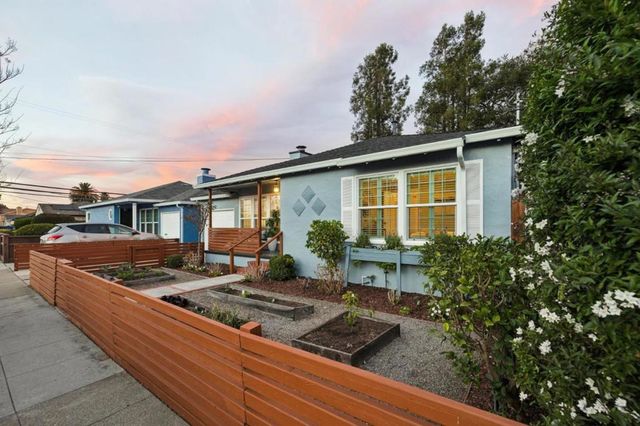 240 N Humboldt Street, San Mateo, CA 94401