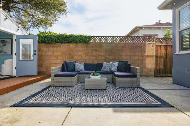 240 N Humboldt Street, San Mateo, CA 94401