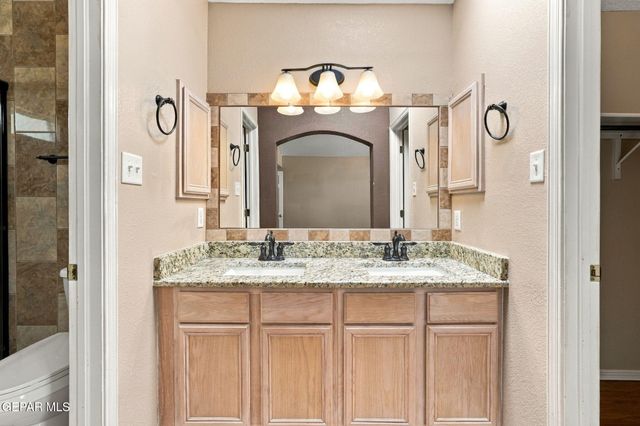 5368 ROGER MARIS Drive, El Paso, TX 79934