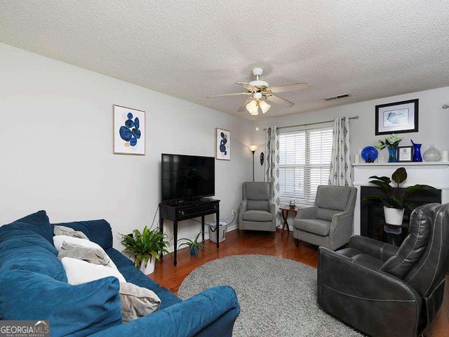 253 Gallant Court SE 17, Mableton, GA 30126