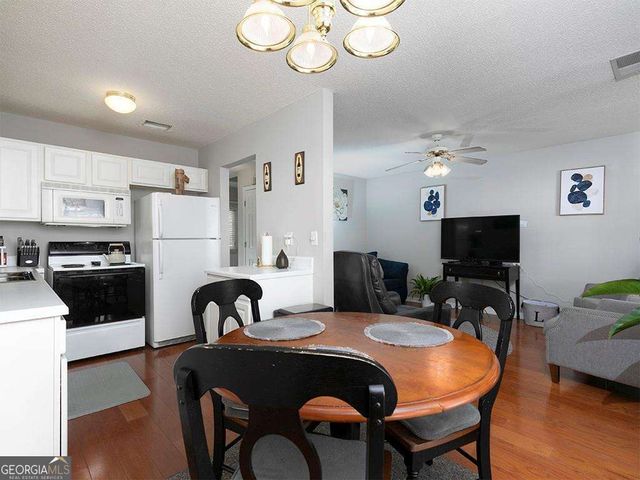 253 Gallant Court SE 17, Mableton, GA 30126