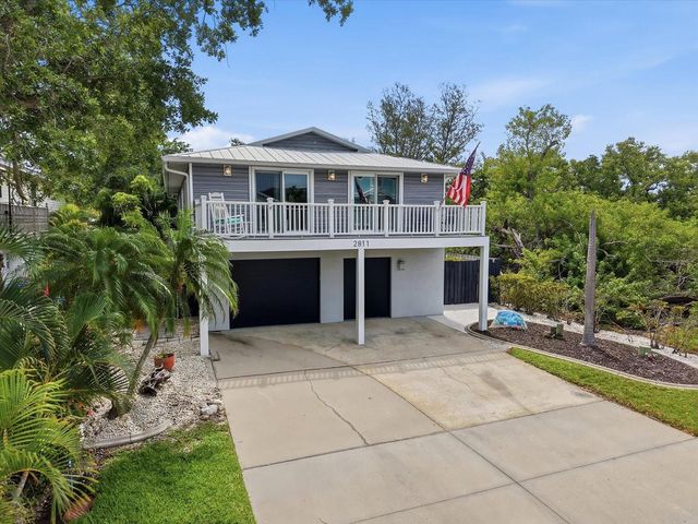 2811 AVENUE C, Holmes Beach, FL 34217