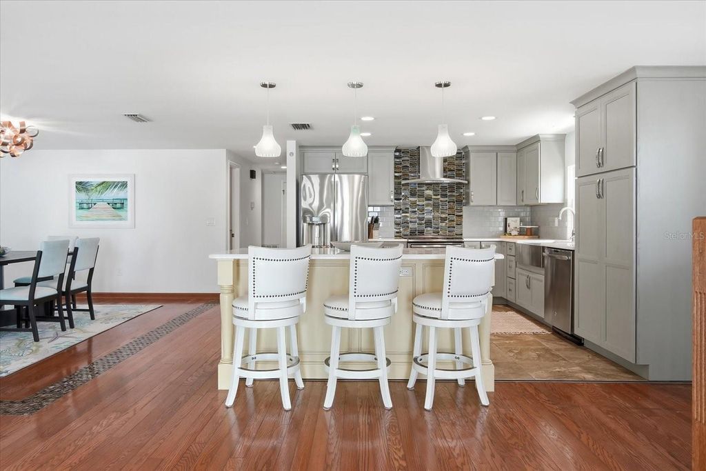 2811 AVENUE C, HOLMES BEACH, FL 34217 — photo 5