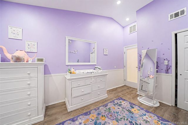 2 Clubhouse Circle, Central Islip, NY 11722