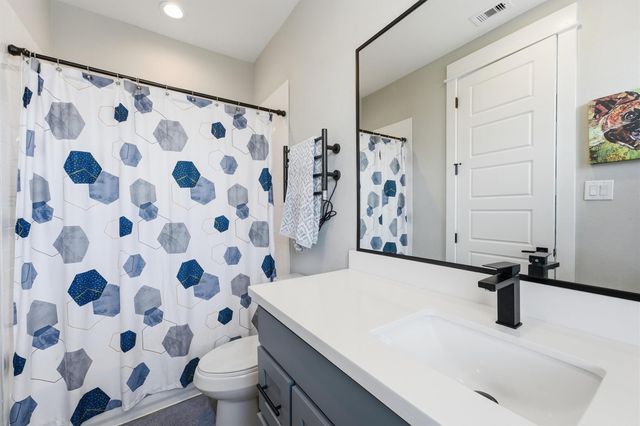 920 Thornton Road G, Houston, TX 77018