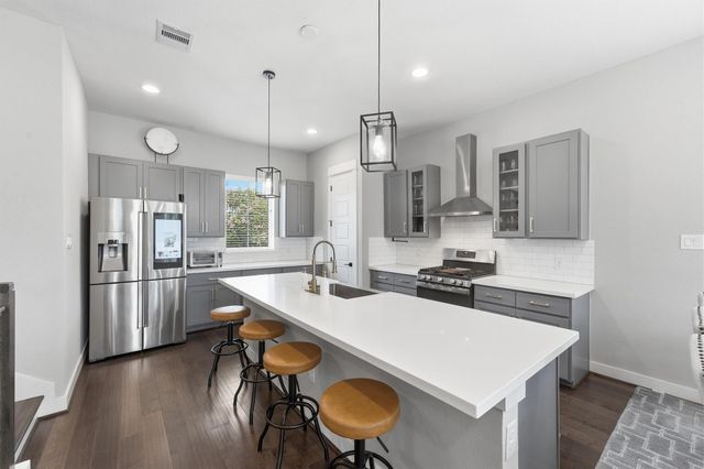 920 Thornton Road G, Houston, TX 77018
