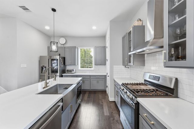 920 Thornton Road G, Houston, TX 77018