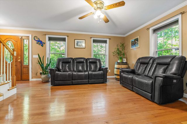 34 Chestnut Drive, Allenstown, NH 03275