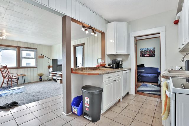 914 Charlotte Street, Saint Paul, MN 55104