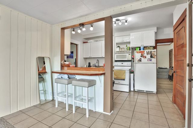 914 Charlotte Street, Saint Paul, MN 55104