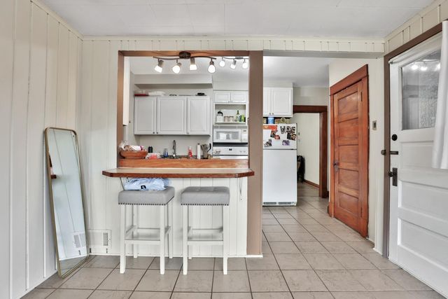 914 Charlotte Street, Saint Paul, MN 55104