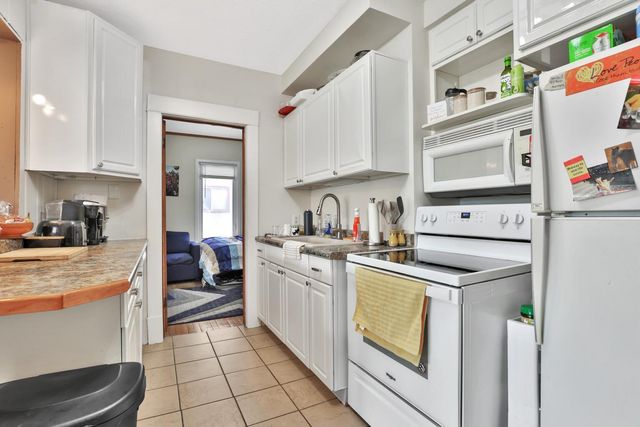 914 Charlotte Street, Saint Paul, MN 55104