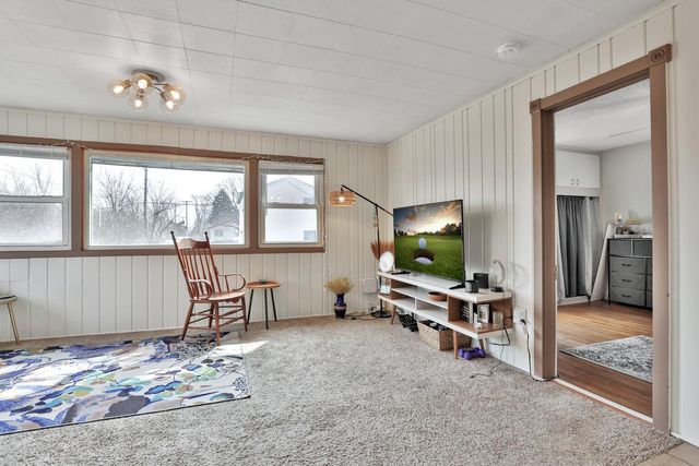 914 Charlotte Street, Saint Paul, MN 55104