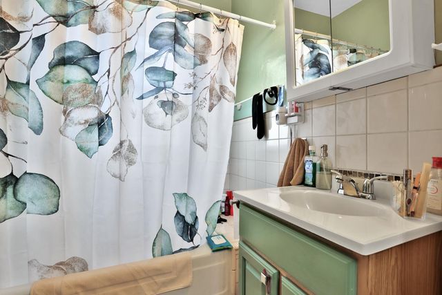 914 Charlotte Street, Saint Paul, MN 55104