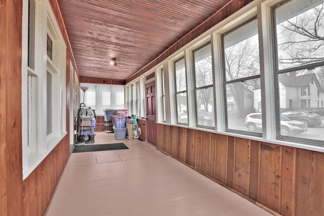 914 Charlotte Street, Saint Paul, MN 55104